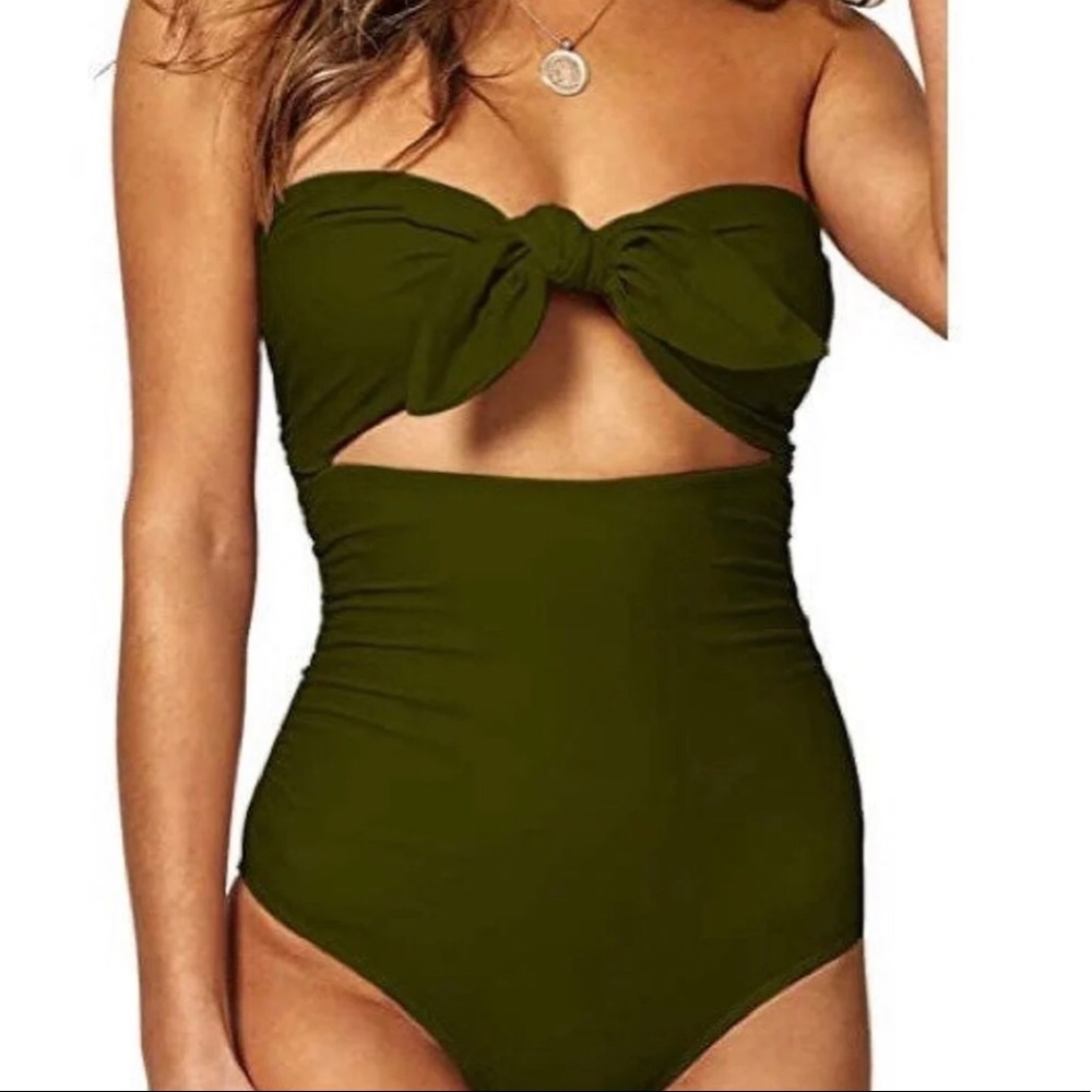 One piece peekaboo cut out swimsuit